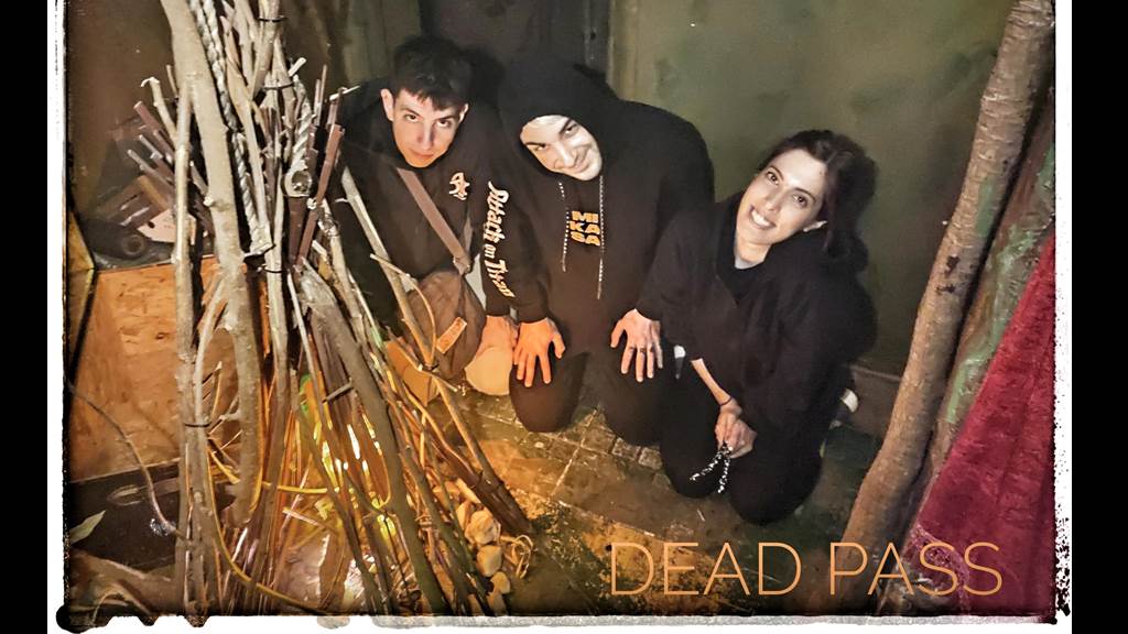 Dead pass insanity mode team photo