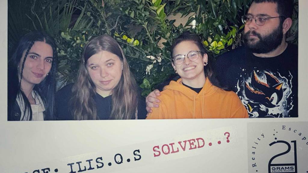 CASE: ILIS.O.S team photo