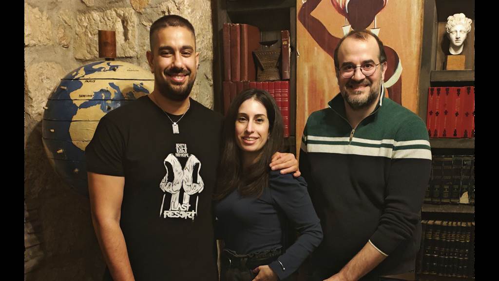 Το Βιβλιοπωλείον team photo