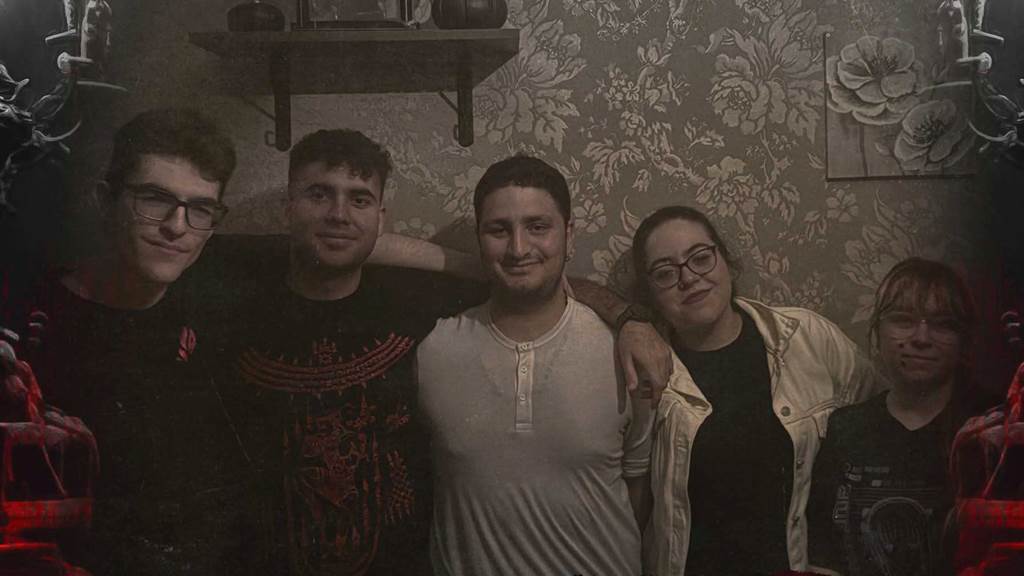 03:15 team photo