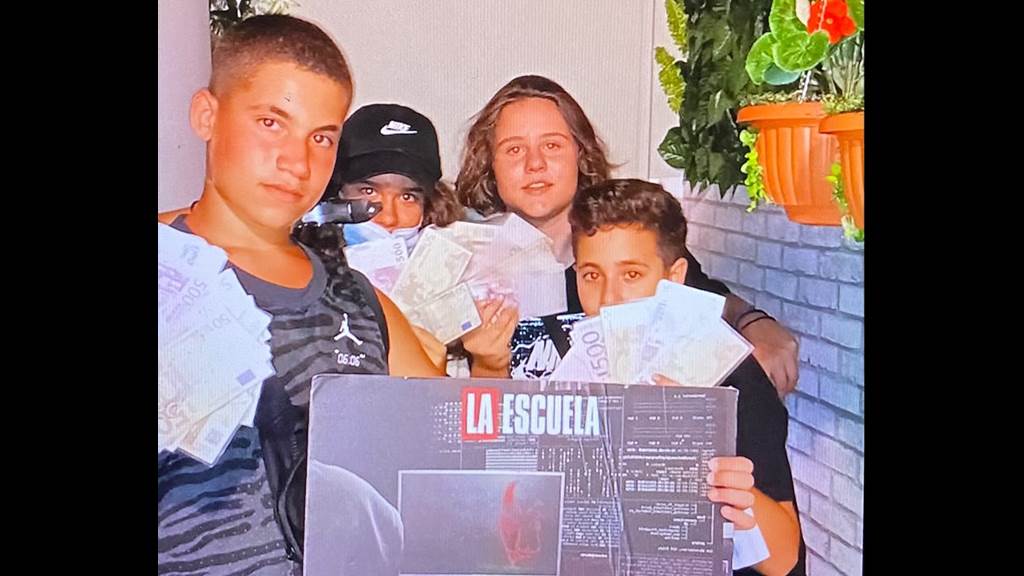 La Escuela Σεπ-2024